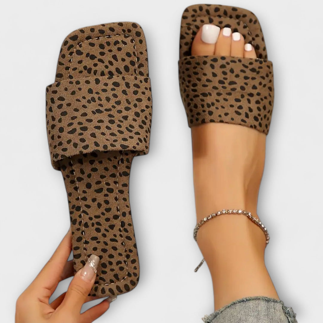 Mocasines planos con estampado de leopardo